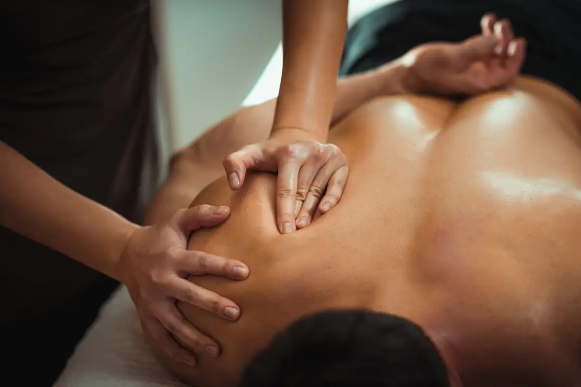 Shoulder Sports Massage Therapy.